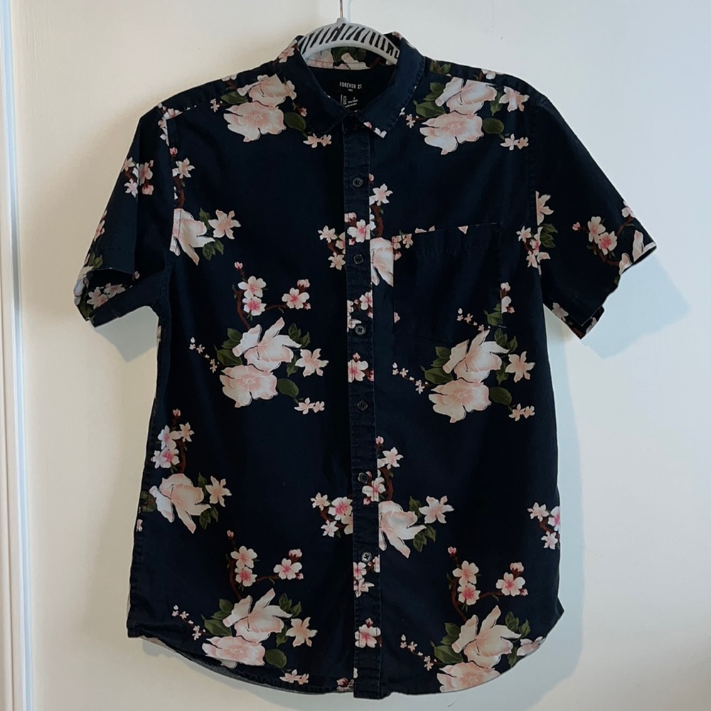 Men’s Floral Short Sleeved Button Down